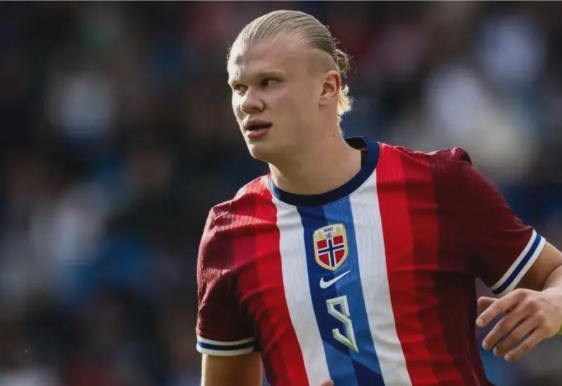 高情商！王楚钦赛后采访，感谢国乒队友，6-0后更加释放