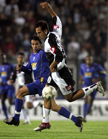 队报周末最佳法国阵：救世主阿雷，核心科内，独造五球奥利塞