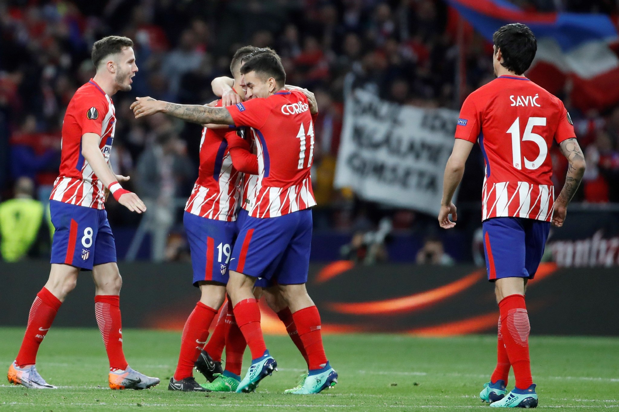 NBA焦点战：凯尔特人逆转热火,