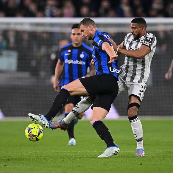 保加利亚男排尼科洛夫 年薪曝光 波兰媒体：来波超会更多